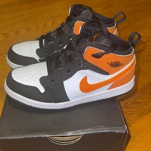 Jordan 1 MIDS - toddler